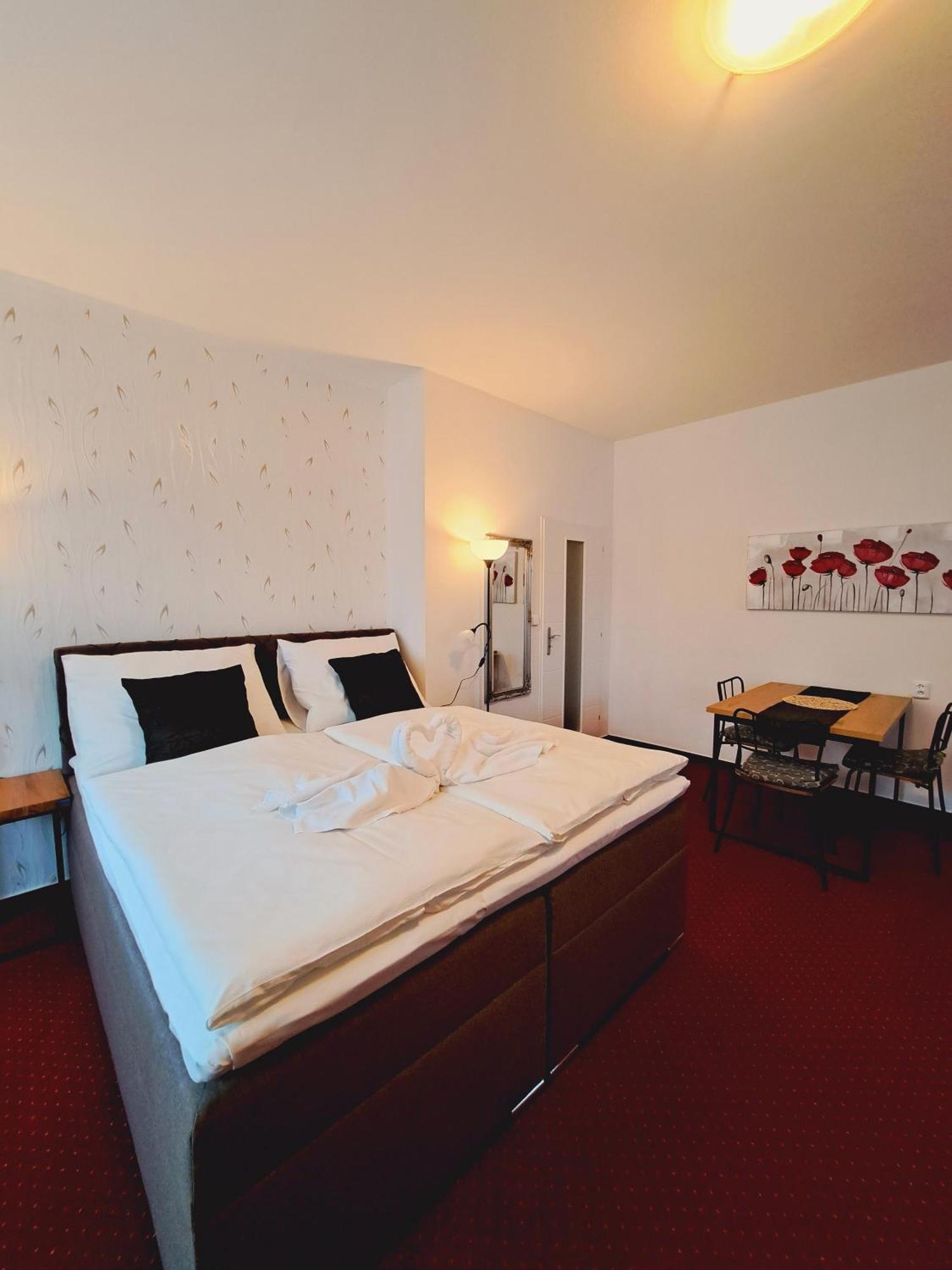 Hotel Grand Tanvald Kültér fotó