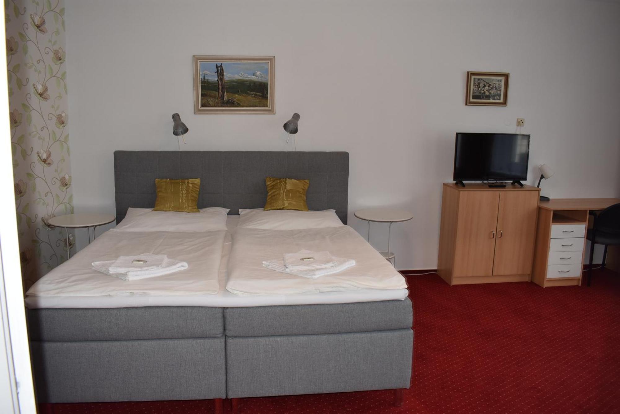 Hotel Grand Tanvald Kültér fotó