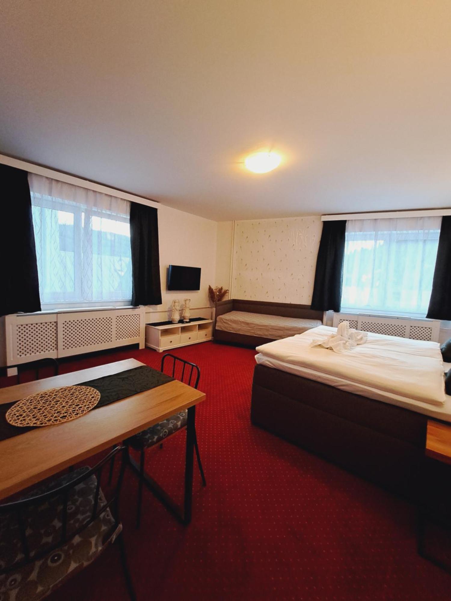 Hotel Grand Tanvald Kültér fotó