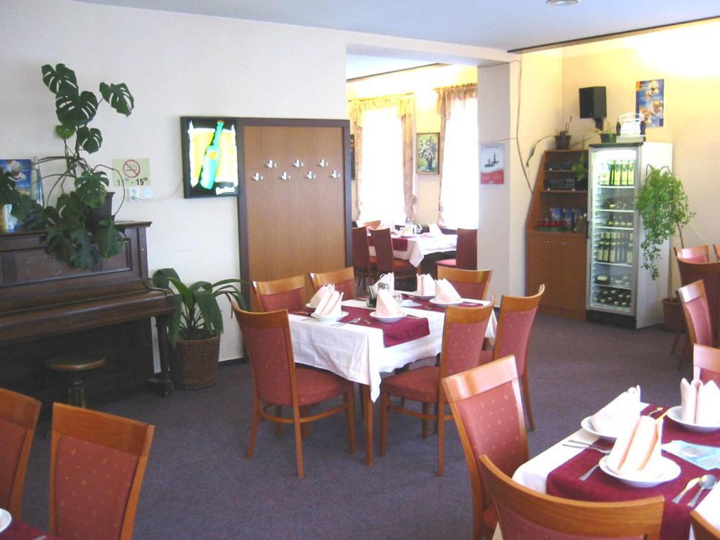 Hotel Grand Tanvald Kültér fotó